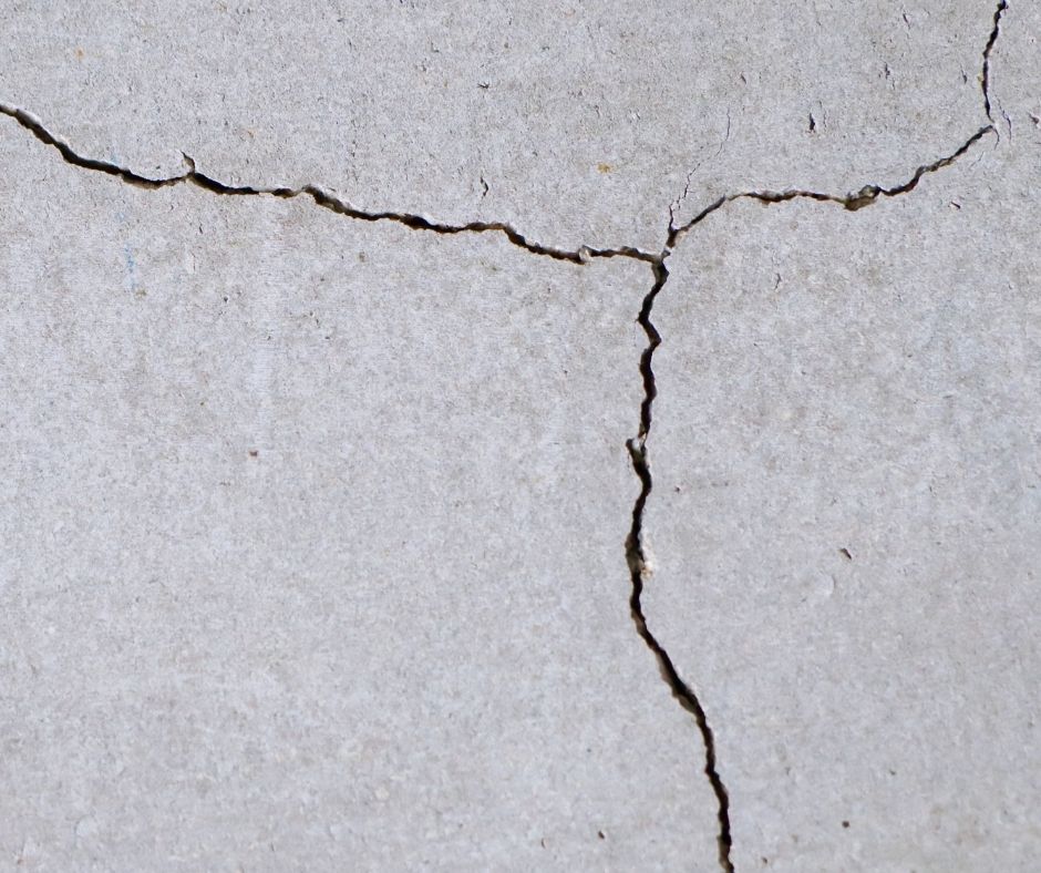 foundation cracks and foundation crack repair